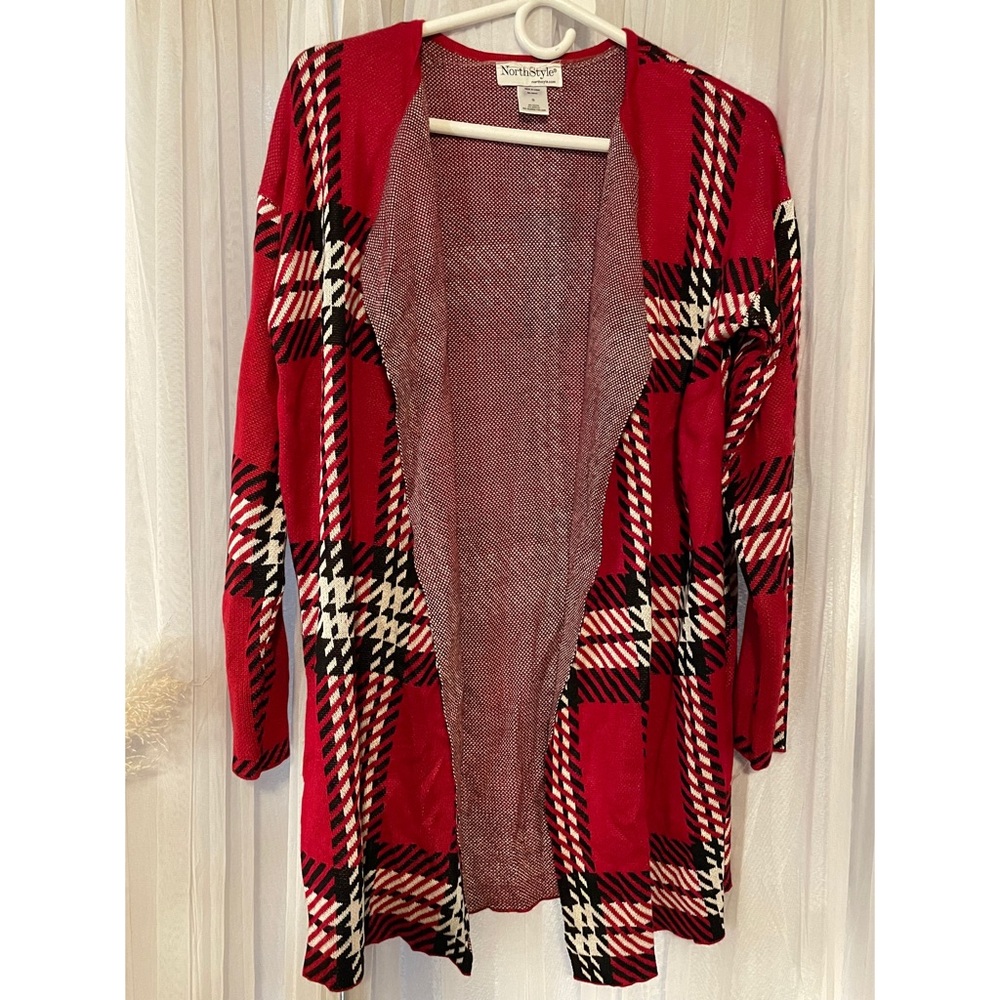 Women’s NorthStyle Cardigan Small